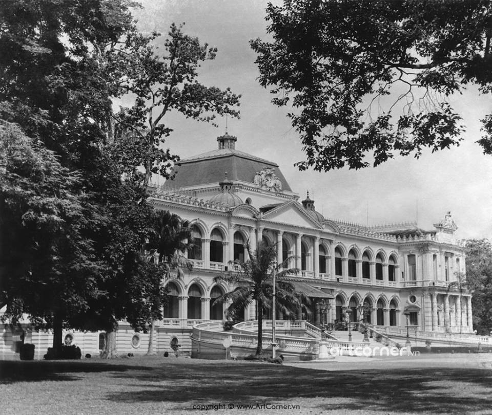 Dinh Độc Lập năm 1957, lúc này vẫn mang kiến trúc cũ.
