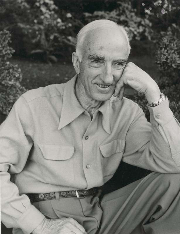 Leo Stanley vốn là một người cuồng tín thuyết ưu sinh – học thuyết cổ vũ cho việc sử dụng các phương thức y học nhằm cải thiện cấu tạo gen của loài người.