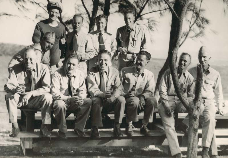 Để thực hiện thuyết ưu sinh, vị bác sỹ này chủ trương triệt sản các tù nhân bạo lực và "trẻ hóa" họ bằng nguồn testosterone mới.