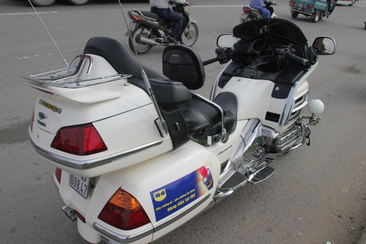 Những chiếc xe này có dung tích từ trên 700 đến 1800 phân khối, dù có đầy đủ giấy tờ nhưng vẫn bị PC67 tạm giữ...