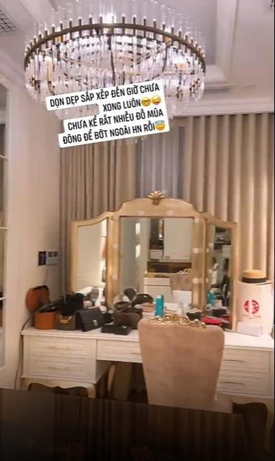 Le Quyen khoe tu do hieu sieu khung trong biet thu trieu do-Hinh-5