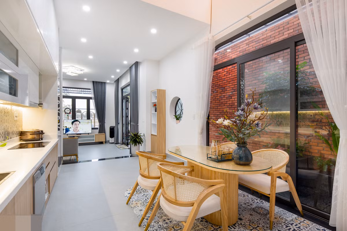 Ngôi nhà xây bằng tình yêu của cô gái Quảng Nam dành cho bố mẹ - Hình 8 Ngoi nha xay bang tinh yeu cua co gai Quang Nam danh cho bo me-Hinh-8