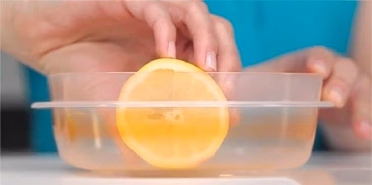 Hop nhua bam mo, nuoc rua chen khong sach: Them thu nay sach bong kin kit-Hinh-3