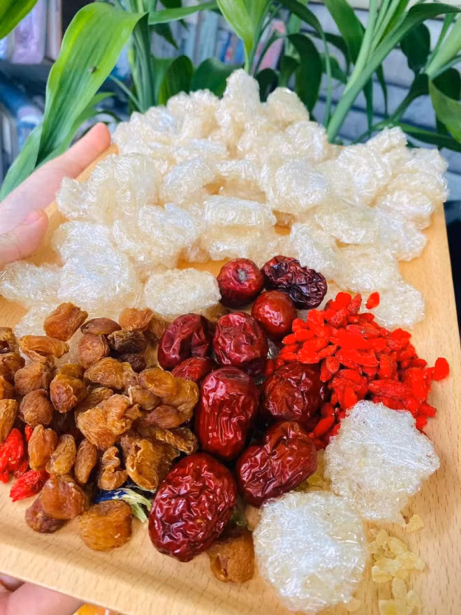 To yen chung dat khach mua dich, chu cua hang ban suong suong vai can/ngay-Hinh-12