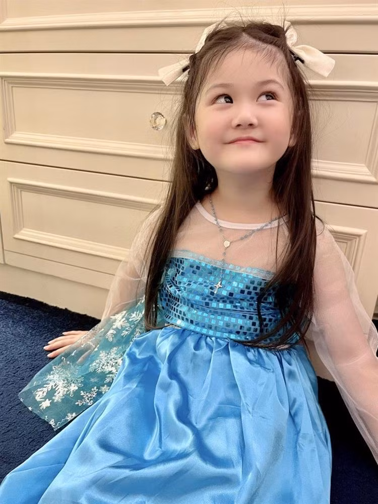 Lo chi phi sieu khung nuoi 3 tieu cong chua cua gia dinh Doan Di Bang-Hinh-3