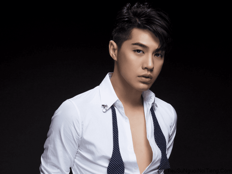 Noo Phước Thịnh gây choáng khi mừng sinh nhật quản lý 1 tỷ đồng - Hình 2 Noo Phuoc Thinh gay choang khi mung sinh nhat quan ly 1 ty dong-Hinh-2