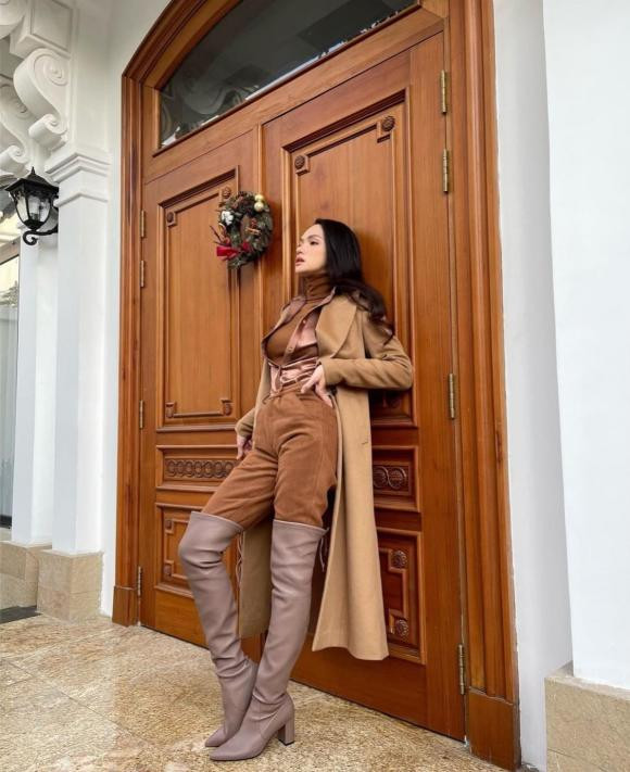 Huong Giang len do kin bung van khoe duoc body sieu ben, chan dai cuc nuot-Hinh-2