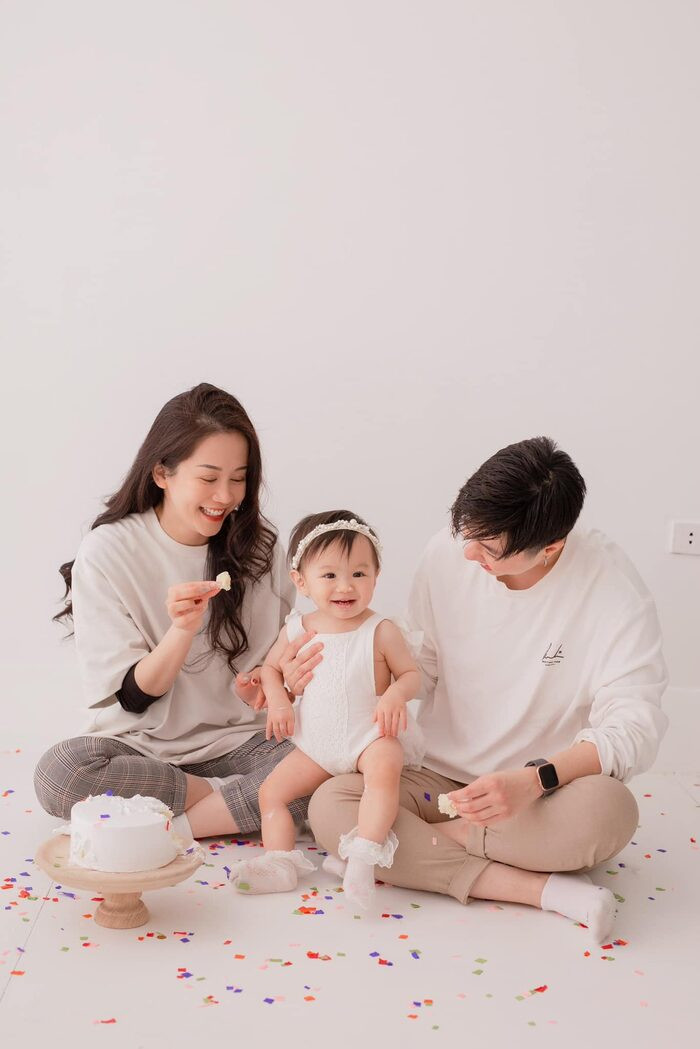 Sinh nhật đầu tiên rất ngọt ngào của thiên thần nhà An Nguy Sinh nhat dau tien rat ngot ngao cua thien than nha An Nguy