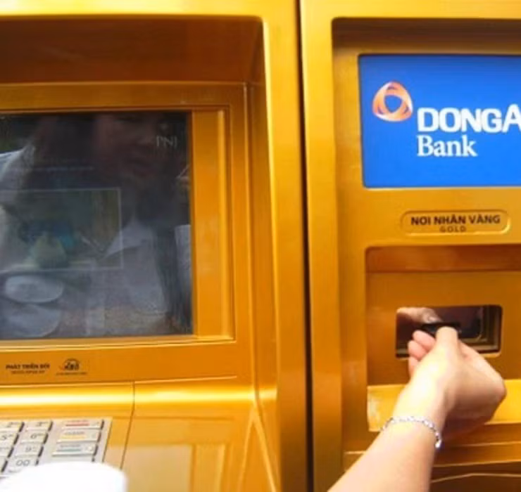 Bên cạnh những tính năng hiện có của máy ATM thông thường, sự khác biệt và nổi trội của Gold ATM chính là tính năng bán vàng qua máy.