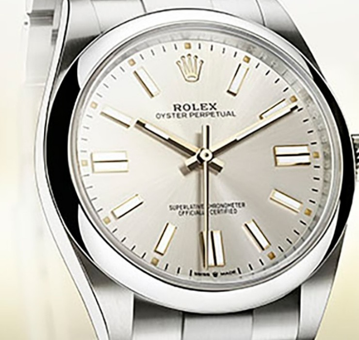 Đặc biệt, trung bình Rolex tăng giá sản phẩm từ 3 - 6%/năm đối với các mẫu đồng hồ làm bằng chất liệu thép Oyster Steel.