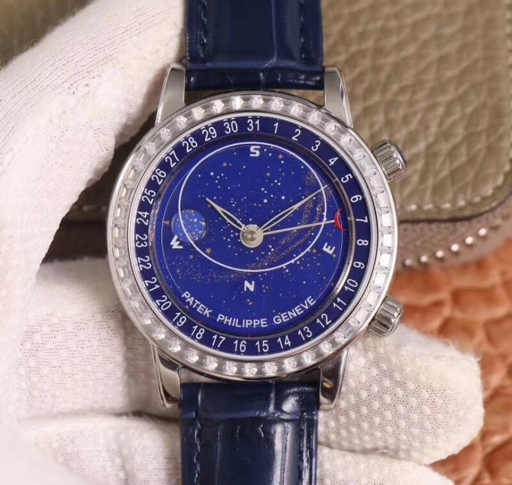 Trong khi đó, Patek Philippe lại được xem như báu vật của nghệ thuật. Đồng hồ của hãng thiên về hình ảnh tinh xảo, lộng lẫy và thường được mua về để sưu tầm với phiên bản giới hạn.