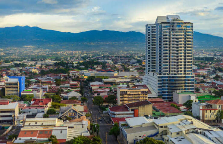 Quoc gia co gio lam viec dai nhat the gioi, moi ngay lam hon 10 tieng-Hinh-19