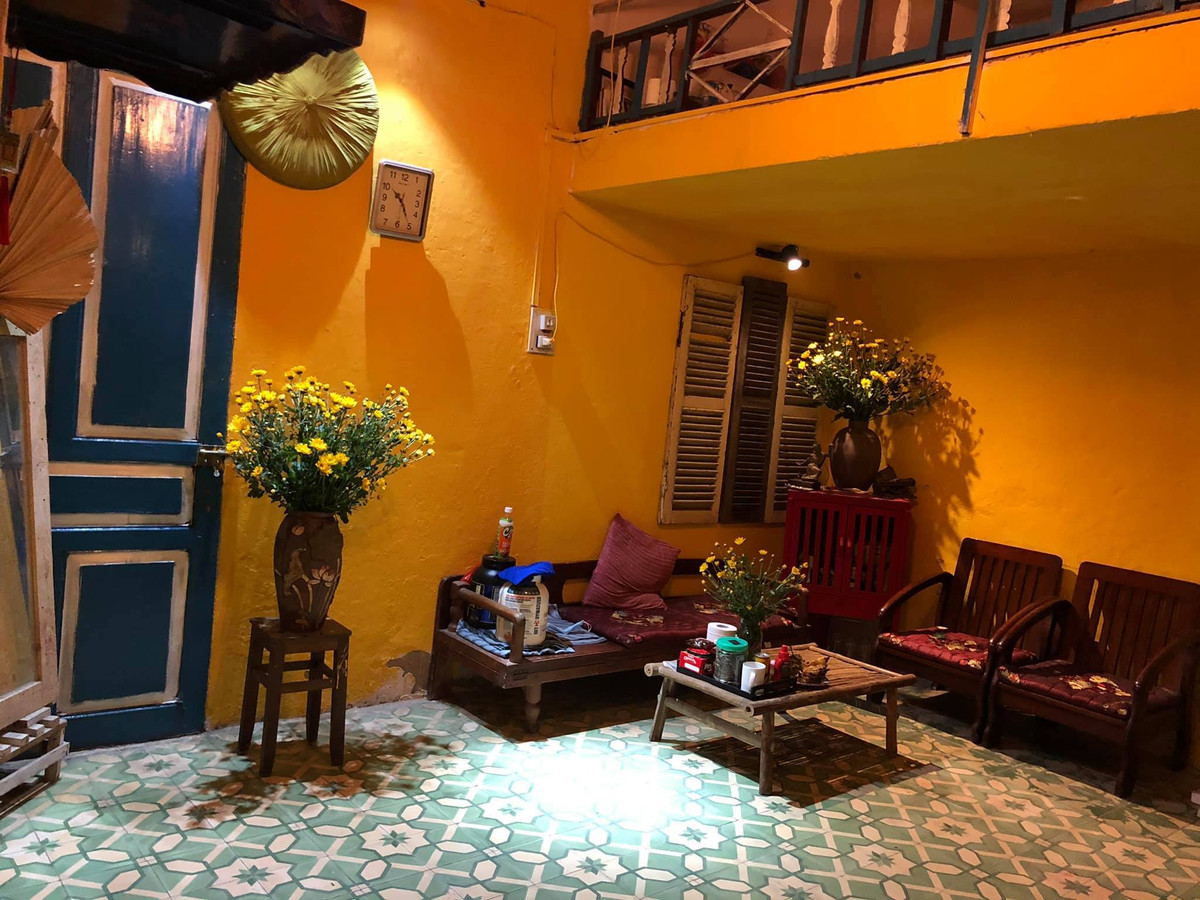 Chàng trai cải tạo phòng trọ ẩm mốc như không gian phố cổ Hội An ảnh 10