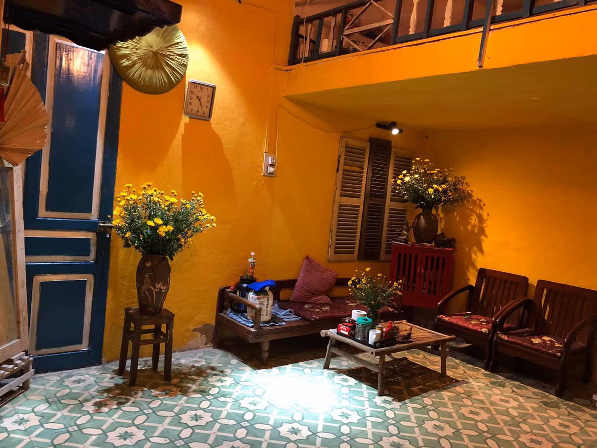 Chàng trai cải tạo phòng trọ ẩm mốc như không gian phố cổ Hội An ảnh 10