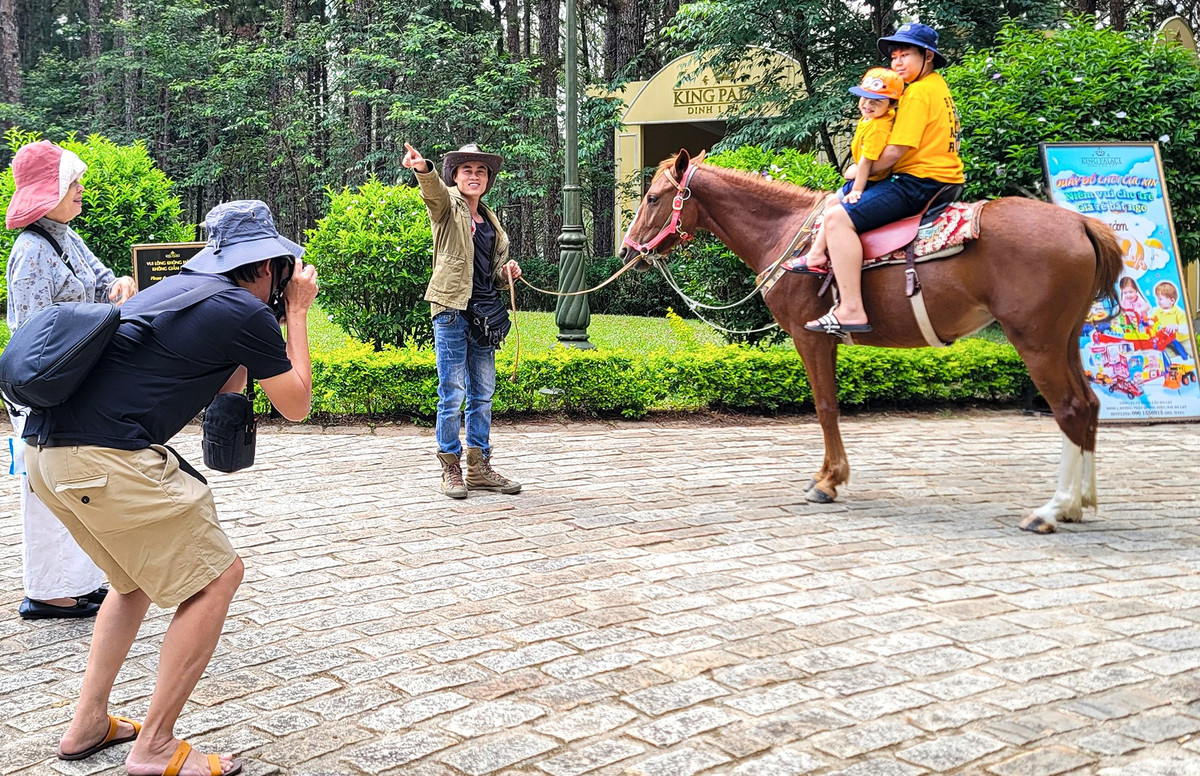 Dinh I (dự án King Palace) là nơi lui tới yêu thích của du khách trong và ngoài nước nhiều năm nay.