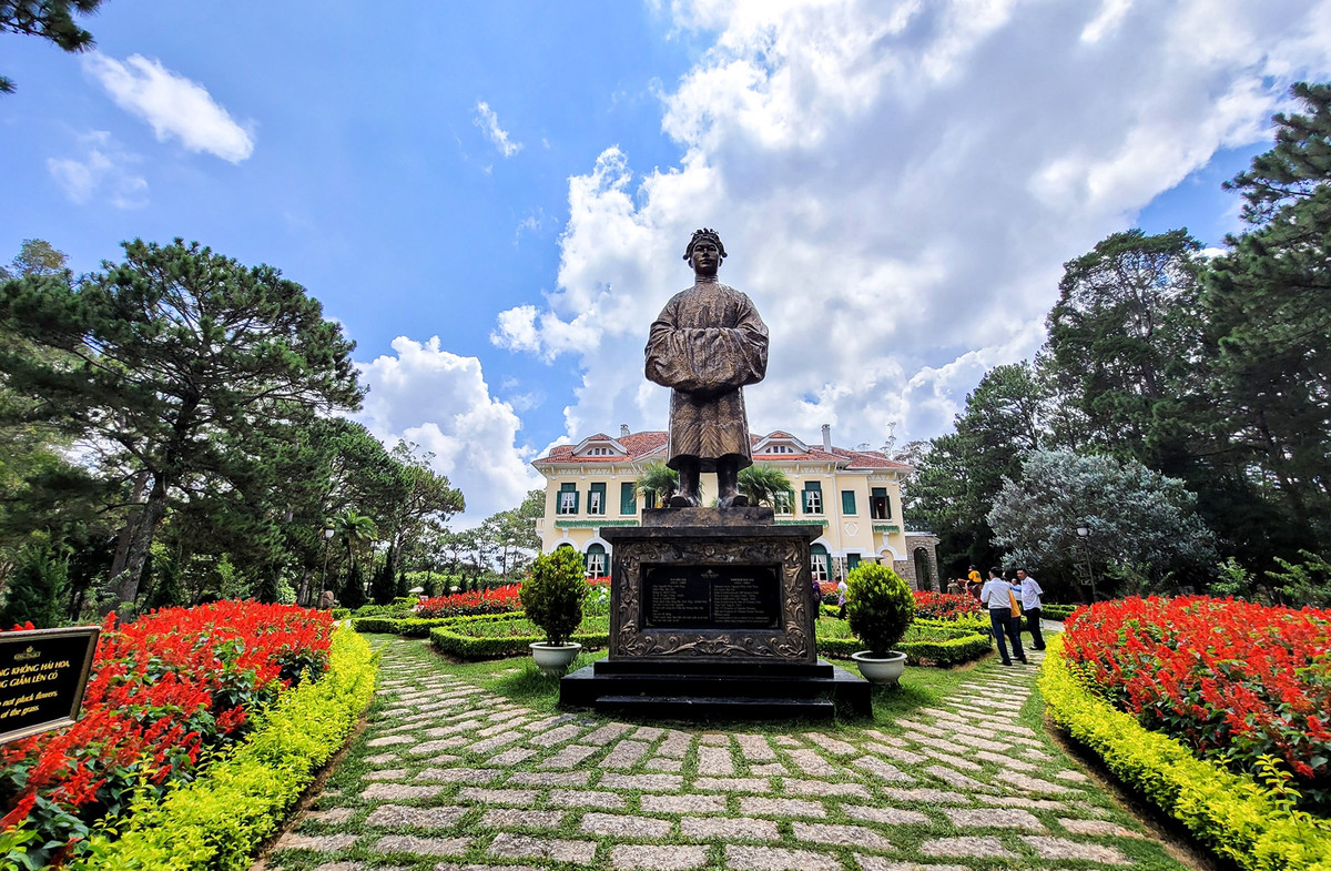 Tại Dinh I nhiều hiện vật vẫn còn giữ gần như nguyên trạng, có giá trị về mặt lịch sử.