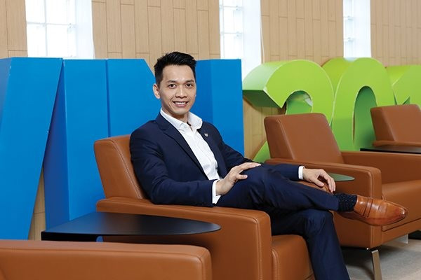 Chu tich Ngan hang ACB co them 500 ty dong sau vu dao 'Co don tren sofa'