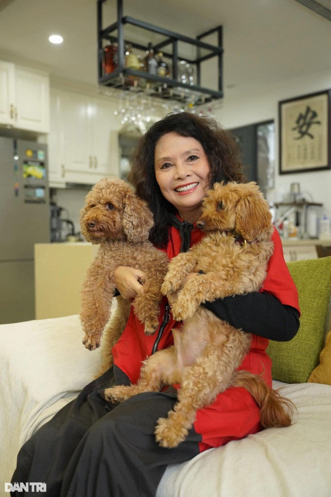 NSND Minh Châu: Nỗi cô đơn và sở thích làm bánh ở tuổi 67 - Hình 2 NSND Minh Chau: Noi co don va so thich lam banh o tuoi 67-Hinh-2