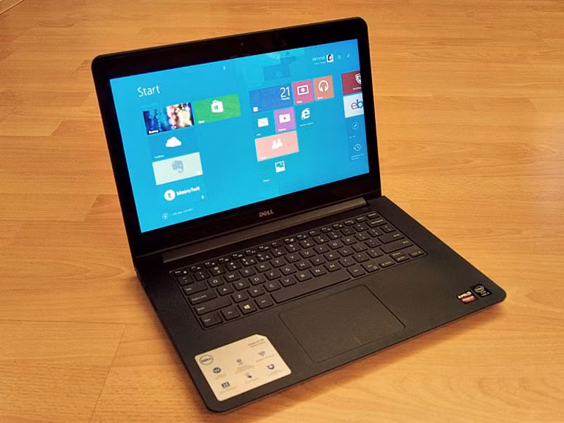 Với Vostro V5459, Dell mang tới cho người dùng rất nhiều lựa chọn về cấu hình như Core i3/i5/i7 thế hệ thứ 6 (Skylake), card đồ họa Intel HD Graphics 520 hoặc NVIDIA GeForce 930M 2/4 GB DDR3L. RAM 4/8 GB, ổ cứng 500 GB/ 1 TB.