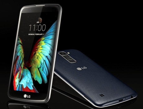  LG K10 – Giá 3,69 triệu đồng. Được thiết kế thiên về chụp ảnh selfie nên cho dù chỉ tích hợp camera trước 5MP nhưng chất lượng ảnh chụp từ LG K10 vẫn chinh phục được nhiều tín đồ selfie. Hơn nữa, tương tự như iPhone 6s, K10 cũng có tính năng dùng màn hình làm đèn flash nên nước ảnh chụp khá sáng dù trong nhiều điều kiện khác nhau. Mặt khác, việc bố trí cụm phím âm lượng và phím nguồn được đặt sau máy, sẽ giúp chụp ảnh selfie tiện hơn khi có thể bấm bằng phím giảm âm lượng.