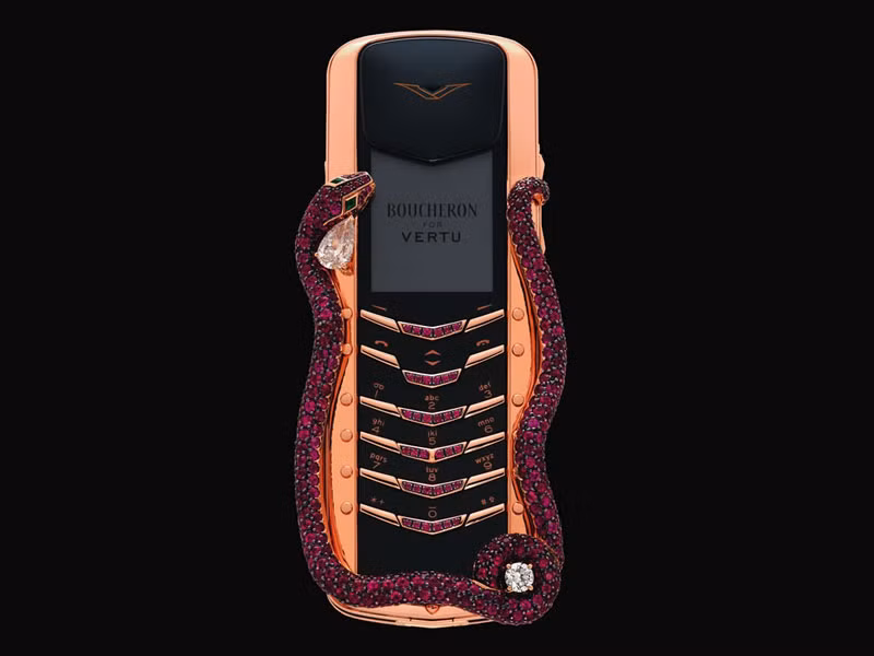 7. Vertu Signature Cobra (thời điểm ra mắt: 2006).
