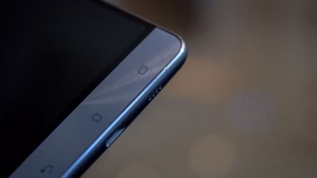 Các màu sắc tùy chọn sẽ là xám, bạc và vàng với mức giá 499 USD (tương đương 11,2 triệu đồng) và có sẵn trong quý 3.