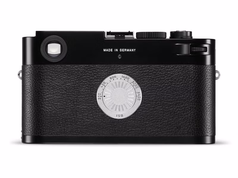 Độ nhạy sáng ISO của Leica M-D (Typ 262) ở mức 200-6.400. Tốc độ chụp của nó đạt mức 3 khung hình/giây. Chiếc máy ảnh compact này hỗ trợ chụp ảnh RAW (định dạng DNG) cho phép người dùng dễ dàng chỉnh sửa ảnh hậu kỳ.