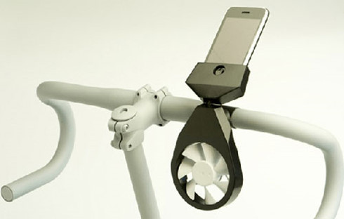 5 cách sạc pin điện thoại độc đáo khi không có nguồn điện - Hình 2 5 cach sac pin dien thoai doc dao khi khong co nguon dien-Hinh-2