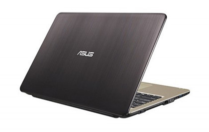  Asus X540SA (5,99 triệu đồng). Mẫu laptop mới của Asus là một trong những sản phẩm hiếm hoi có giá bán rẻ và trang bị cổng kết nối USB-C 3.1 mới nhất. Máy cũng có màn hình lớn 15,6 inch nhưng cân nặng chỉ 2 kg, tương đương với các model có màn hình 14 inch. Cấu hình của sản phẩm bao gồm chip Celeron N3050 tốc độ 1,6 GHz, RAM 2 GB, ổ cứng 500 GB, một cổng USB 3.0, HDMI 1.3, VGA và pin 3 tiếng.
