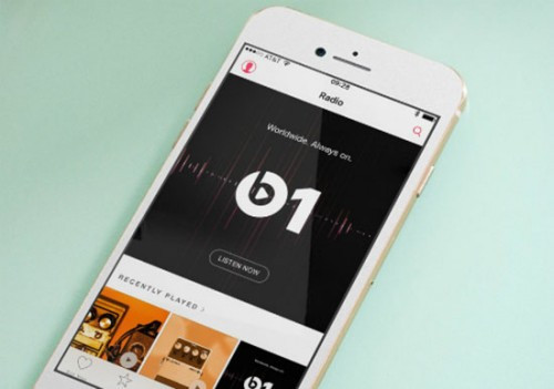  iPhone 6s. Không có loa kép như HTC 10 cũng không có DAC âm thanh riêng như LG G5, iPhone 6s vẫn được đánh giá là smartphone chơi nhạc chuẩn mực nhờ sự kết hợp hài hoà từ phần cứng, hiệu quả âm thanh đem lại cho tới tai nghe và kho nhạc số bản quyền chất lượng iTunes. iPhone hay iPhone 6s cũng được nhiều hãng sản xuất đồ âm thanh từ tai nghe tới loa di động, loa Hi-Fi hay dàn âm thanh, đầu đĩa... tối ưu khi kết nối. Nhờ thế, chất lượng âm thanh mà iPhone 6s thường tốt hơn hầu hết các smartphone cao cấp khác trên thị trường.