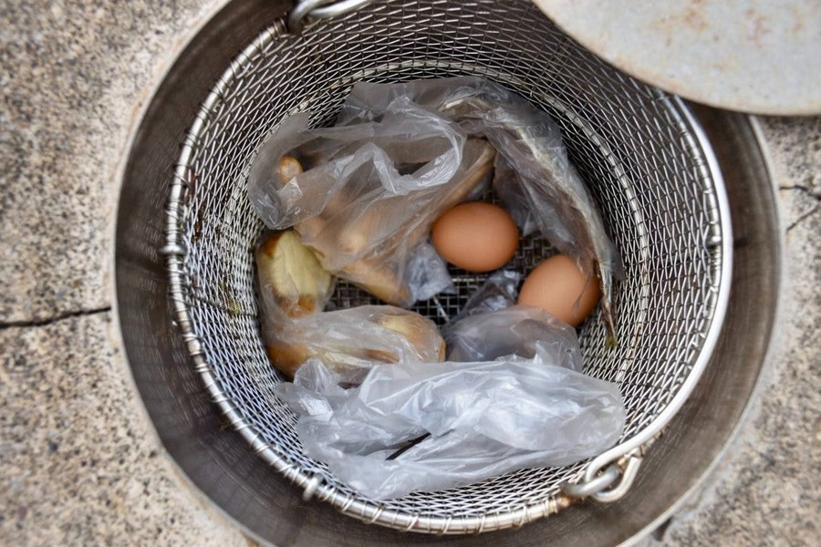 Chính vì thế, việc nấu ăn cho các cư dân tại đây được sử dụng nhiệt lượng mà không tốn chi phí nào.