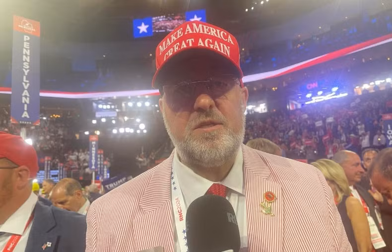 Ong Trump chinh thuc ra tranh cu Tong thong My, cong bo pho tuong-Hinh-2