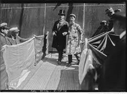 Khải Định có tên khai sinh là Nguyễn Phúc Bửu Đảo(1885-1925), khi lên ngôi đổi thành Nguyễn Phúc Tuấn. Ông trị vì Đại Nam từ năm 1916-1925. 