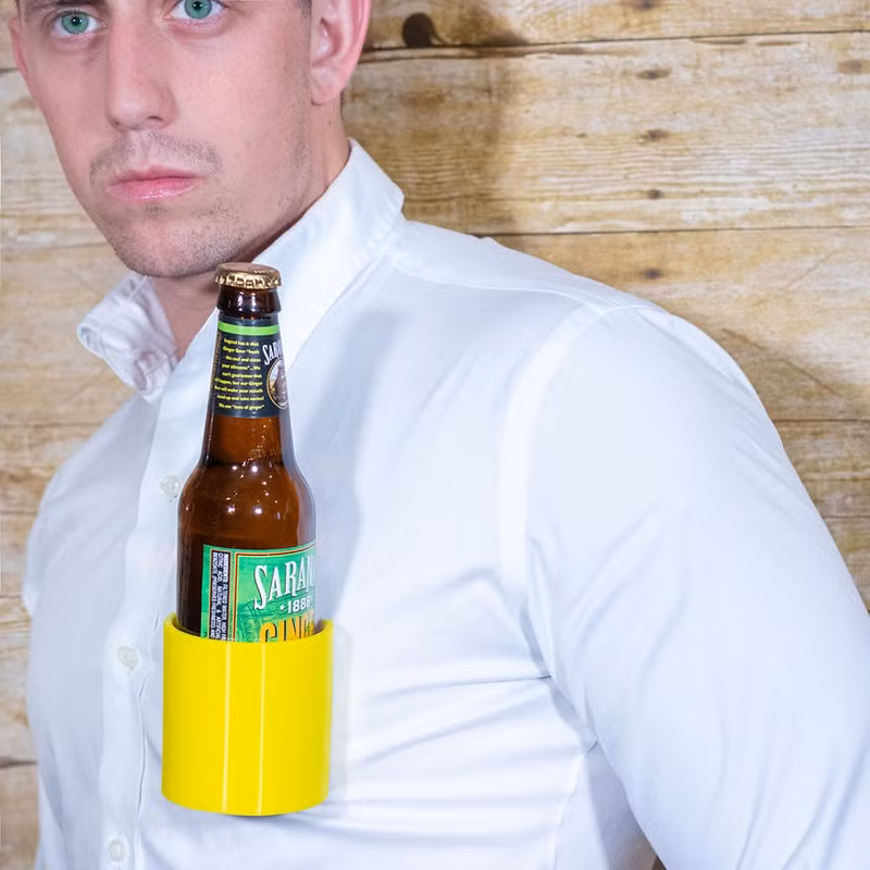 Áo sơ mi tiện dụng, kiêm luôn chức năng đựng đồ uống.