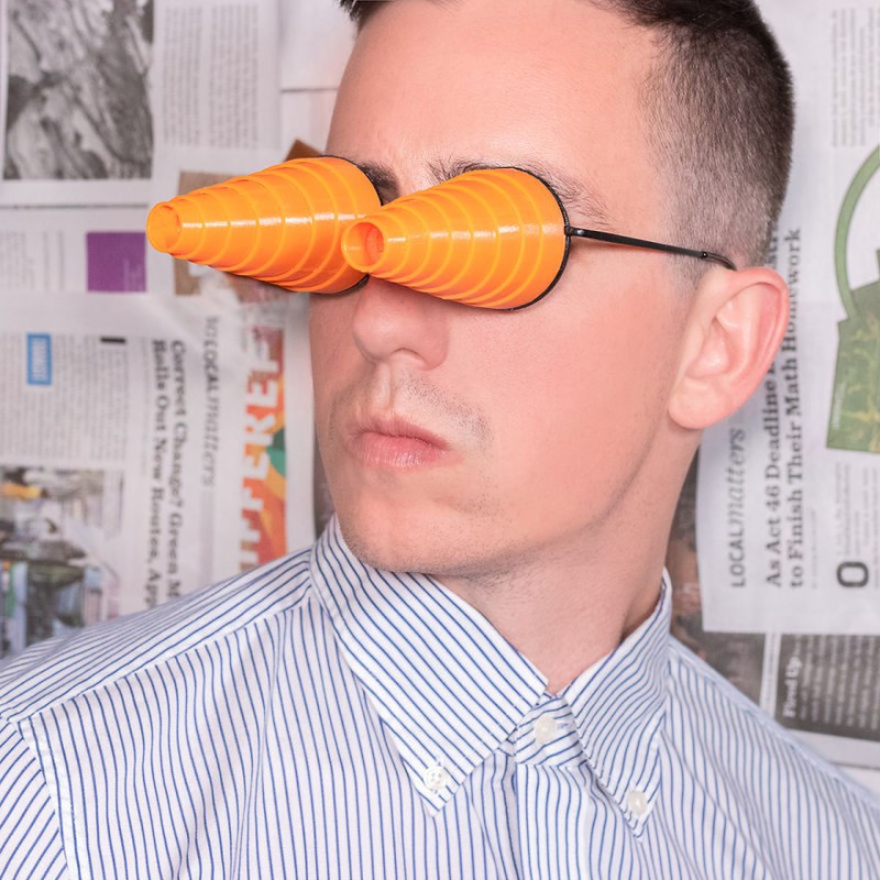 Kính viễn vọng giúp bạn có thể tập trung cao độ làm một công việc bất kỳ, và chắc chắn không thể phân tâm với mọi thứ xung quanh.