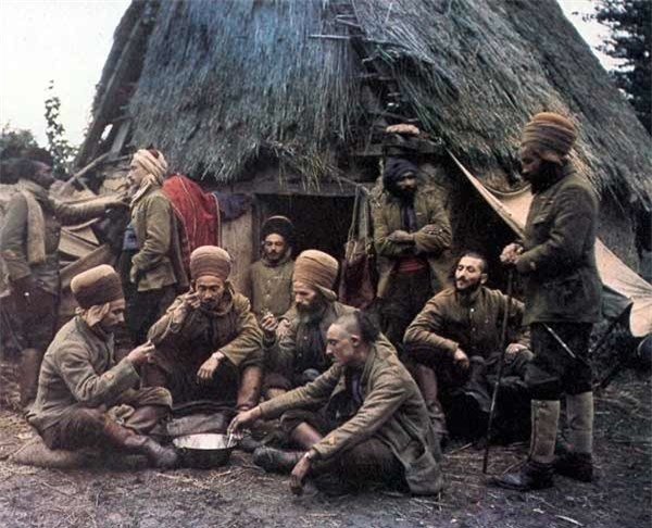 Đại chiến thế giới thứ nhất là sự kiện tiếp nối chuỗi những vụ việc đẫm máu và khủng khiếp nhất trong lịch sử thế giới. Trong cuộc chiến, khoảng 65 triệu người đã mất mạng. Vào năm 1914, thời điểm các đế chế tại châu Âu bắt đầu khẳng định tầm ảnh hưởng, họ chia thành hai phe và gây chiến để tranh giành sự thống trị. Cuộc chiến đã chia cắt châu Âu và kéo phần còn lại của thế giới vào vòng xoáy chiến tranh. Chiến thuật chiến tranh lỗi thời làm gia tăng số lượng binh lính tử trận.