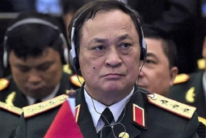 Trước đó, tại Hội nghị Trung ương 12, Ban Chấp hành Trung ương khóa XII đã xem xét, quyết định thi hành kỷ luật bằng hình thức khai trừ ra khỏi Đảng đối với ông Nguyễn Văn Hiến. Lý do đề nghị khai trừ là do ông Hiến đã có những vi phạm rất nghiêm trọng các quy định của pháp luật trong vụ án hình sự xảy ra tại Quân chủng Hải quân.