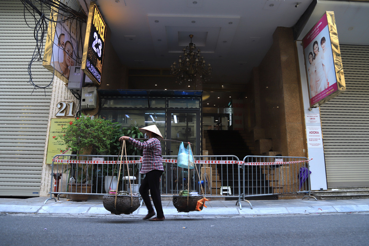 Ha Noi phong toa nhieu diem o pho Bui Thi Xuan sau 5 ca duong tinh nCoV-Hinh-6
