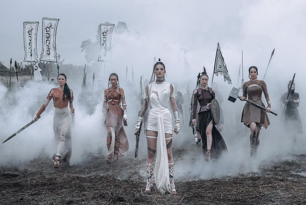 Sao Viet khen het nac nhung netizen che thang MV moi cua Dong Nhi-Hinh-11