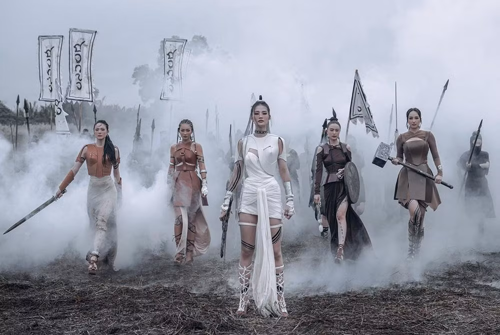 Sao Viet khen het nac nhung netizen che thang MV moi cua Dong Nhi-Hinh-11