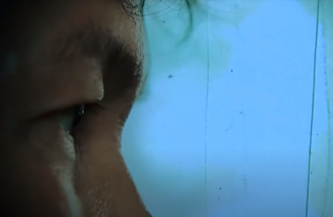 Có được đầu của nạn nhân, thầy Hai Tưng chạy sang nhà hàng xóm mượn cái nồi thật to để mang hầm. 3 thi thể không đầu được tìm thấy ứng với 3 sọ trong nhà cũng chính của các nạn nhân. Sau này mọi chuyện vỡ lở, các đấng ông chồng trong xóm không ngớt ghen tuông các bà vợ từng đi chữa bệnh thầy Hai. Một số gia đình tan cửa nát nhà. Một số chị em còn lại giải thích, đi khám phụ khoa ở bệnh viện huyện, bác sĩ bảo phải cạo như vậy.