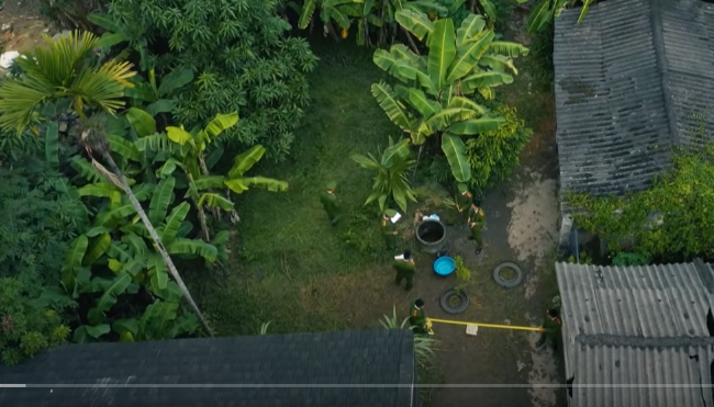 Từ những nghi vấn này, kết hợp với kết quả khám nghiệm hiện trường, cơ quan Công an xác định có dấu hiệu là vụ án giết người đặc biệt nghiêm trọng. Giám đốc Công an tỉnh ngay sau đó đã chỉ đạo các đơn vị phối hợp với Công an huyện Kinh Môn triển khai các biện pháp nghiệp vụ, phá án trong thời gian ngắn nhất.