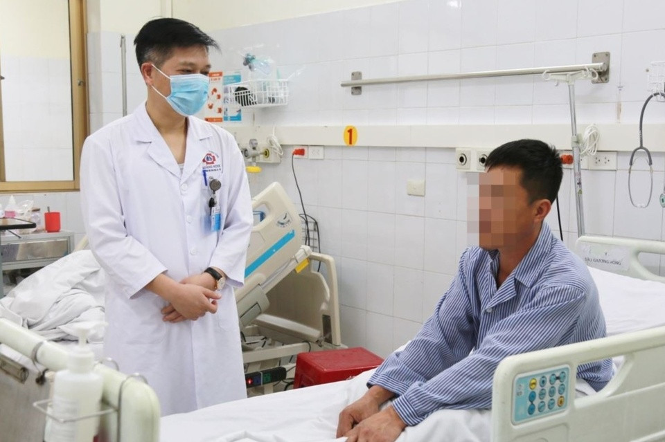 Liet tu chi va ngung tim sau khi an so bien