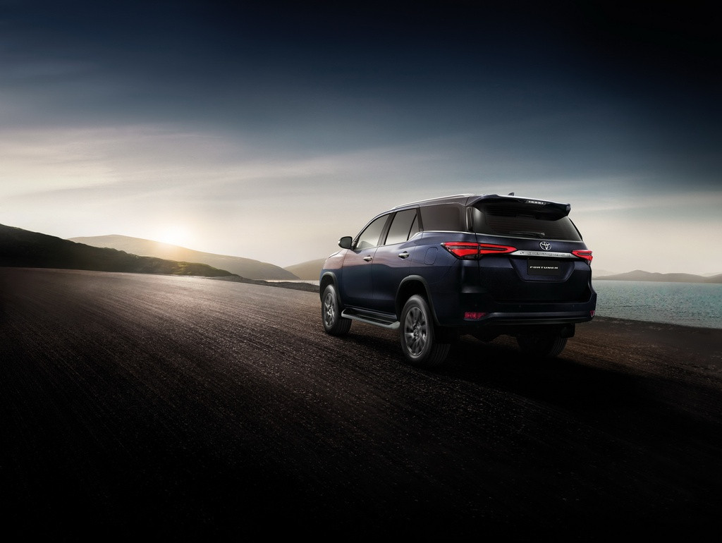 Toyota Fortuner 2021 chinh hang bao gio se co mat tai Viet Nam?-Hinh-2