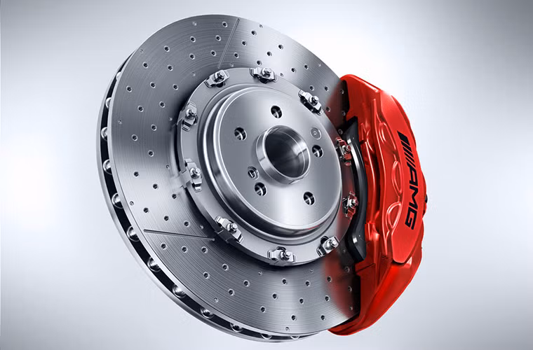 Hệ thống phanh ADAPTIVE với chức năng hỗ trợ dừng xe (HOLD) và hỗ trợ khởi hành ngang dốc (Hill-Start Assist). Ngoài ra, xe cũng trang bị hệ thống chống bó cứng phanh ABS, Hỗ trợ lực phanh khẩn cấp BAS, Chống trượt khi tăng tốc ASR và Ổn định thân xe điện tử ESP 3 cấp độ.