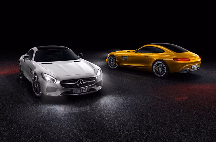 Xe có nhiều màu sắc để lựa chọn, bao gồm Đen Magnetite (183), Vàng AMG Solarbeam (278), Xám Selenite designo Magno (297), Bạc Iridium (775), Trắng Diamond (799), Xanh Brilliant (896), Xám Selenite (992), Bạc Iridium designo Magno (982), và Đỏ Hyacinth (996)