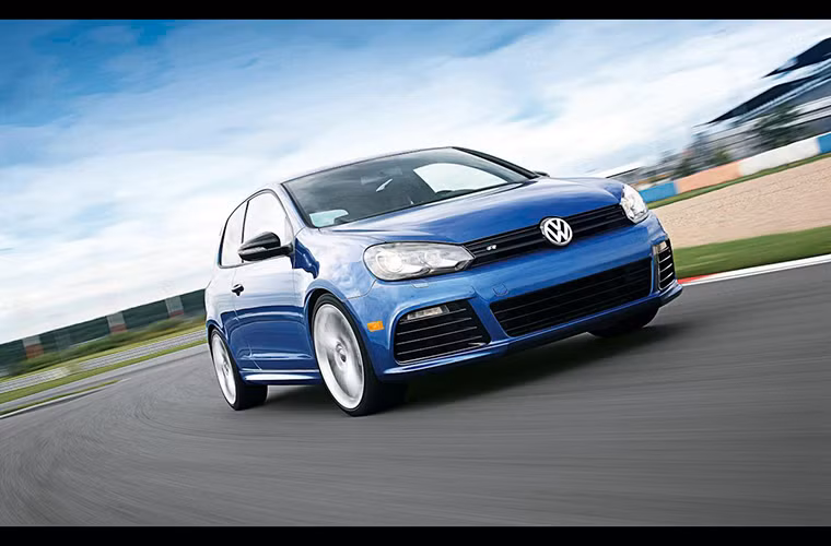 Hot Hatch của năm: Volkswagen Golf R.