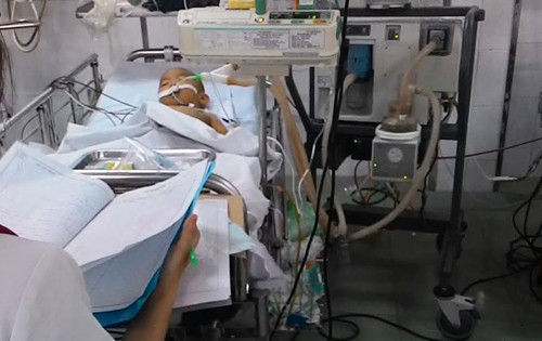 Dù được các bác sĩ ra sức cứu chữa nhưng cháu Em đã ra đi...