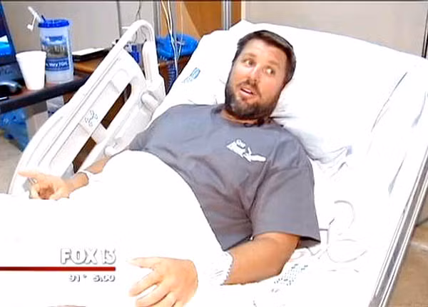 Trước đó, vào năm 10 tuổi, Norrie đã từng bị sét đánh khi đang chơi gần nhà và vài năm sau đó, anh đã suýt mất chân phải khi bị rắn chuông tấn công. Anh còn cho biết mình đã 2 lần bị cướp tiền và thấy mình thật may mắn khi sống sót qua các tai nạn.