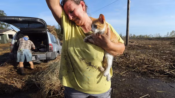 Cảm động trước câu chuyện của cô, chương trình truyền hình thực tế Hideous Houses tại Mỹ đã lựa chọn ngôi nhà của cô để đại tu năm 2012 với giải thưởng lên tới 20.000 đô-la. Có vẻ vận xui của cô đã thay đổi, nhưng cơn bão Isaac năm 2012 một lần nữa lại cuốn bay ngôi nhà mới của Melanie. Mọi thứ đều bị tàn phá không còn gì nguyên vẹn mỗi lần có bão đi qua. Melanie được truyện thông Mỹ gọi vui là “người phụ nữ xui xẻo nhất nước Mỹ”.